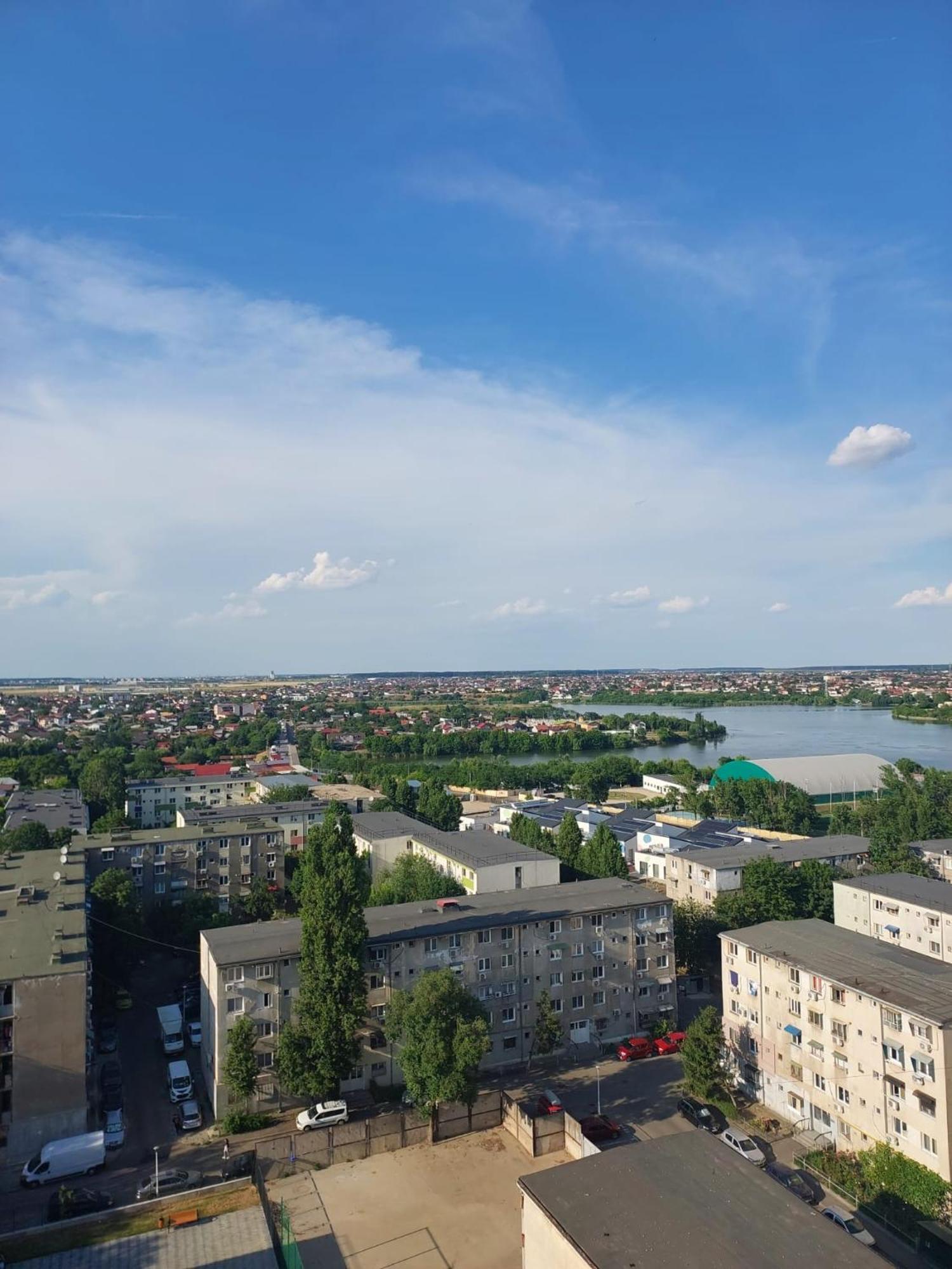 Panorama Mega Apartament Pantelimon Букурещ Екстериор снимка